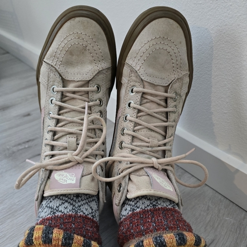 Vans | SK8-HI MTE pastel pink outdoor sporty gumsole sneakers | WMS 8 - Picture 3 of 15